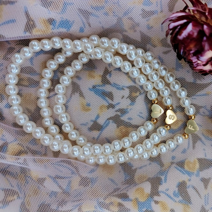 Elegant armbånd med hjerte-initial (A-Å)