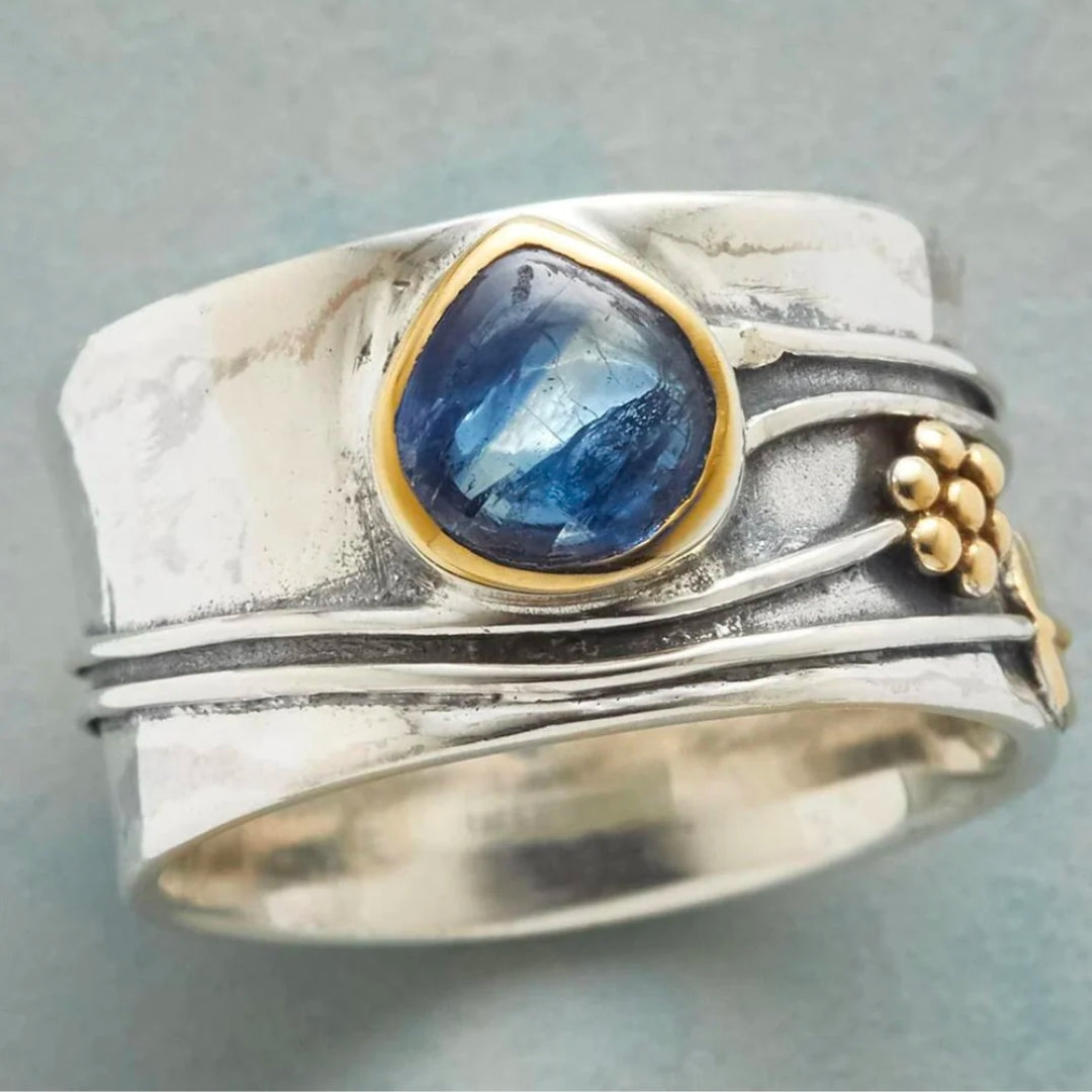 Vintage sølvbelagt ring med blå safir