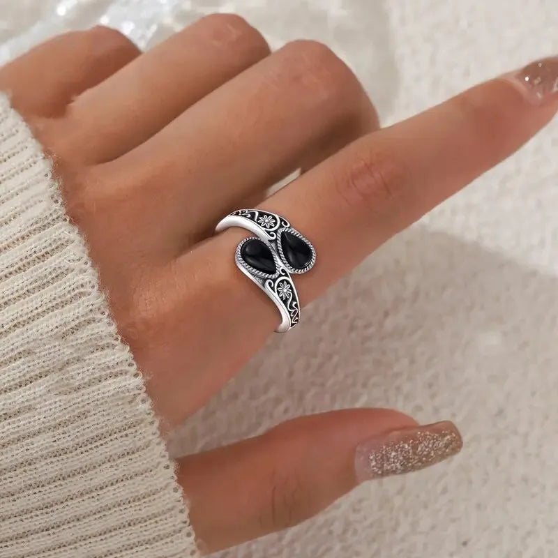 Elegant ring med månesteinsblomst