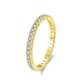 Minimalistisk skinnende eternity-ring