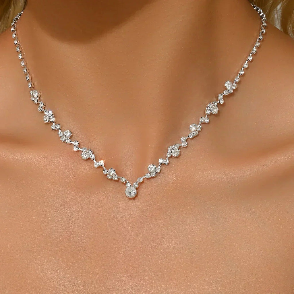 Elegant bryllupshalskjede med diamanter