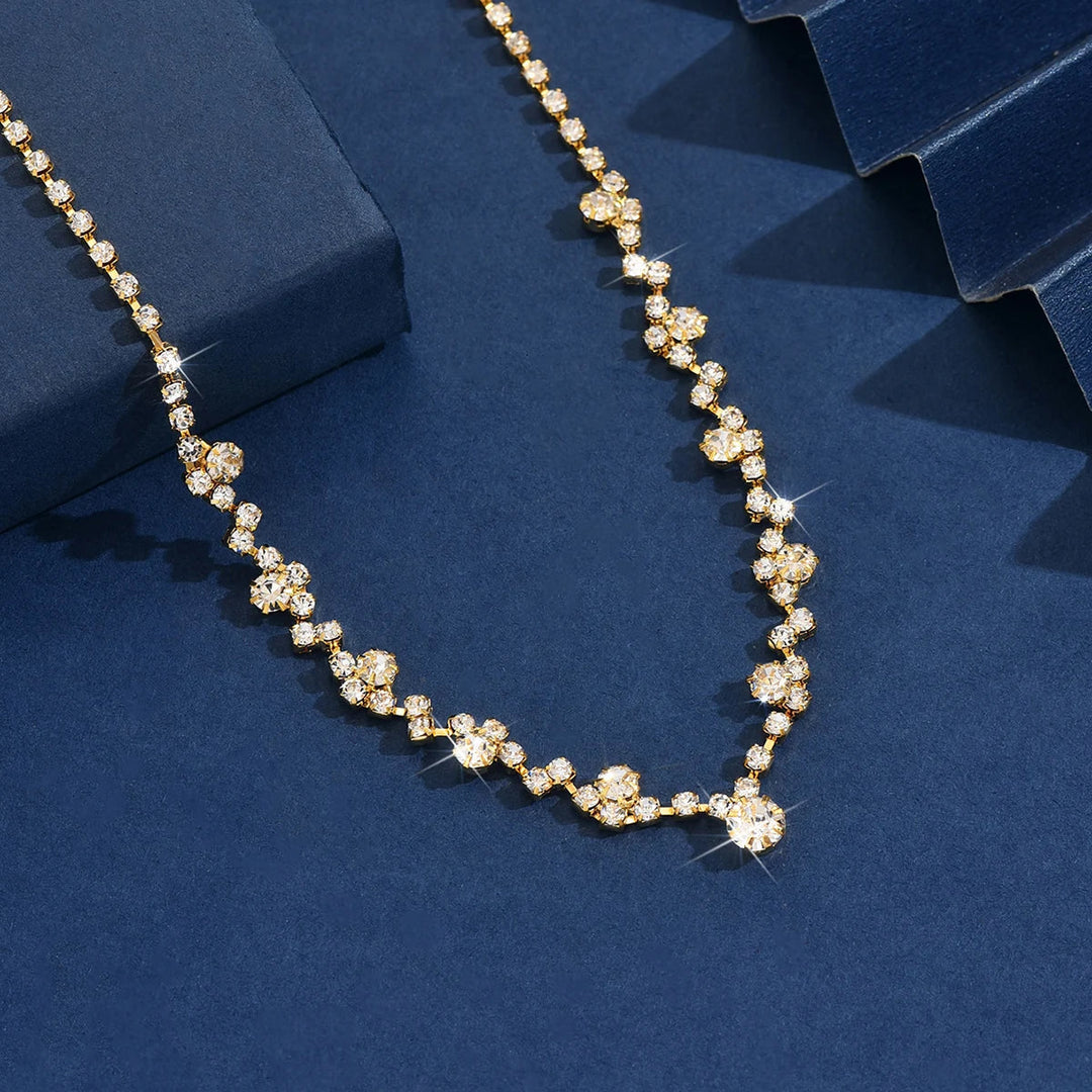 Elegant bryllupshalskjede med diamanter
