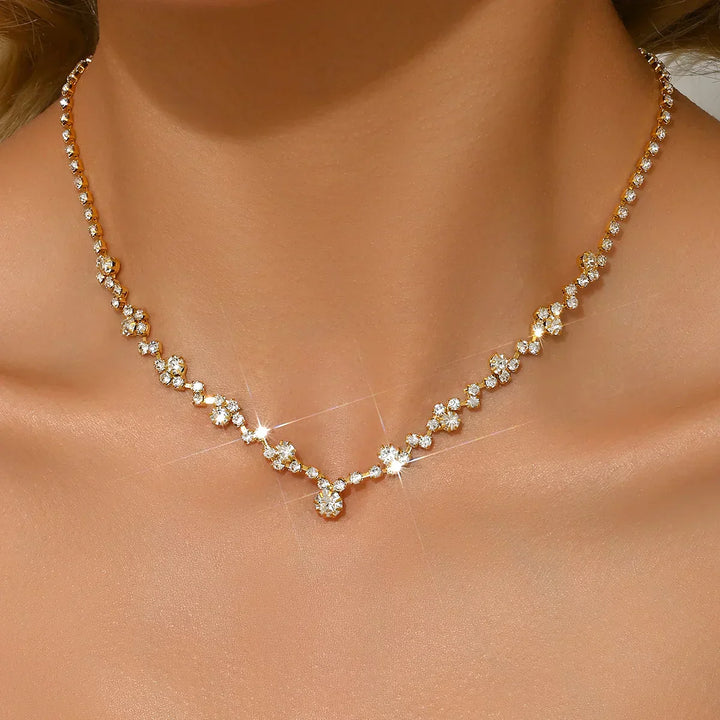 Elegant bryllupshalskjede med diamanter
