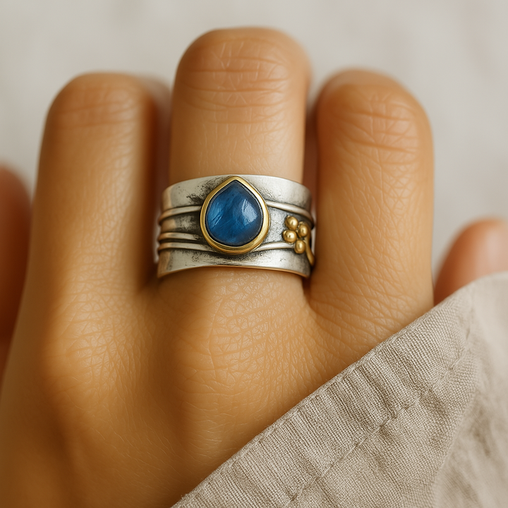 Vintage sølvbelagt ring med blå safir
