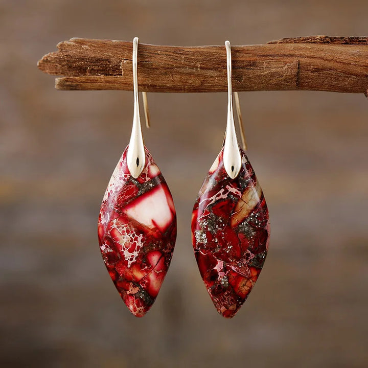 Dråpeformede øredobber med naturstein